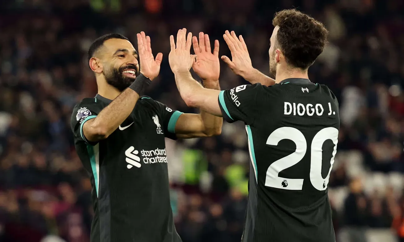 Salah inspires Liverpool to crushing victory over West Ham, eight points clear at the top