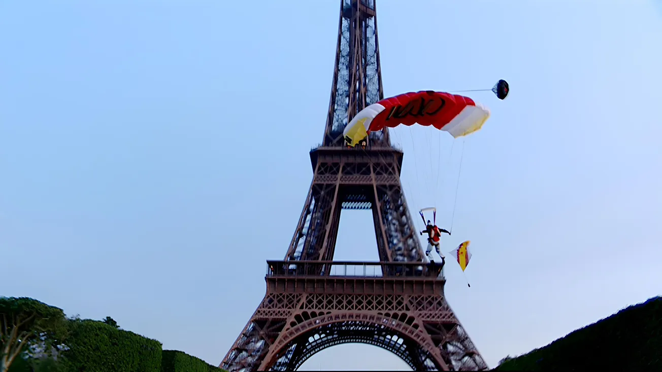 Man arrested for illegal parachute jump from the Eiffel Tower